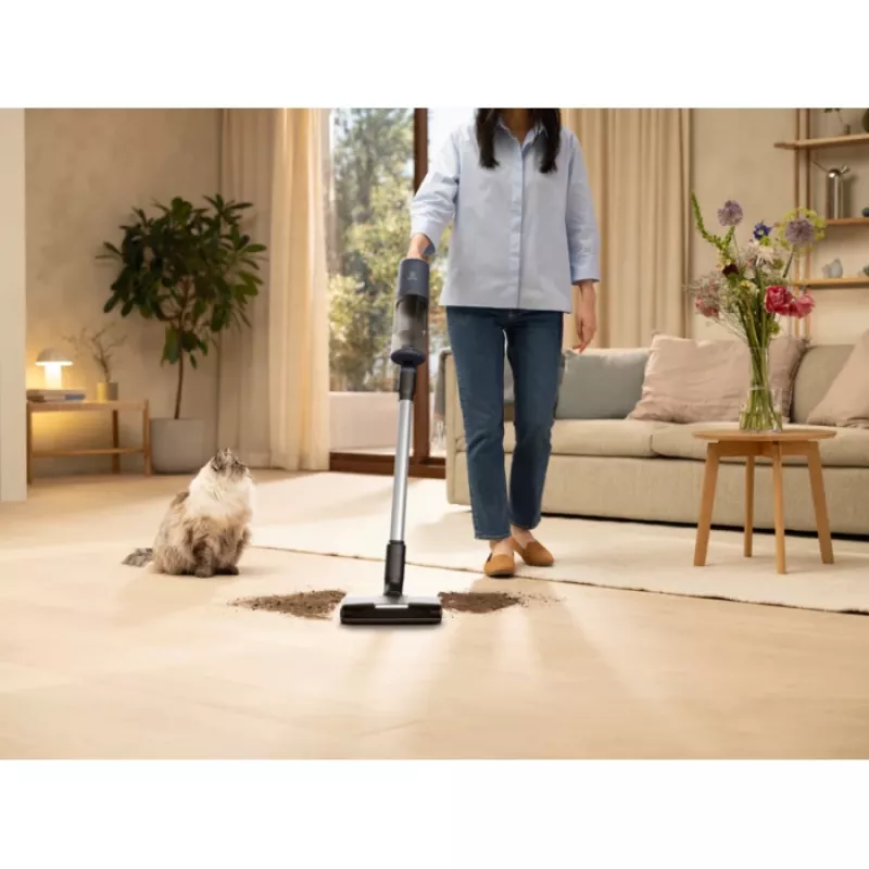 Electrolux EP61H21WET 2-in-1 teleskopiskais putekļsūcējs Baterija Sausā Bez maisiņa 0.6 L 85 W Zils 2.5 Ah