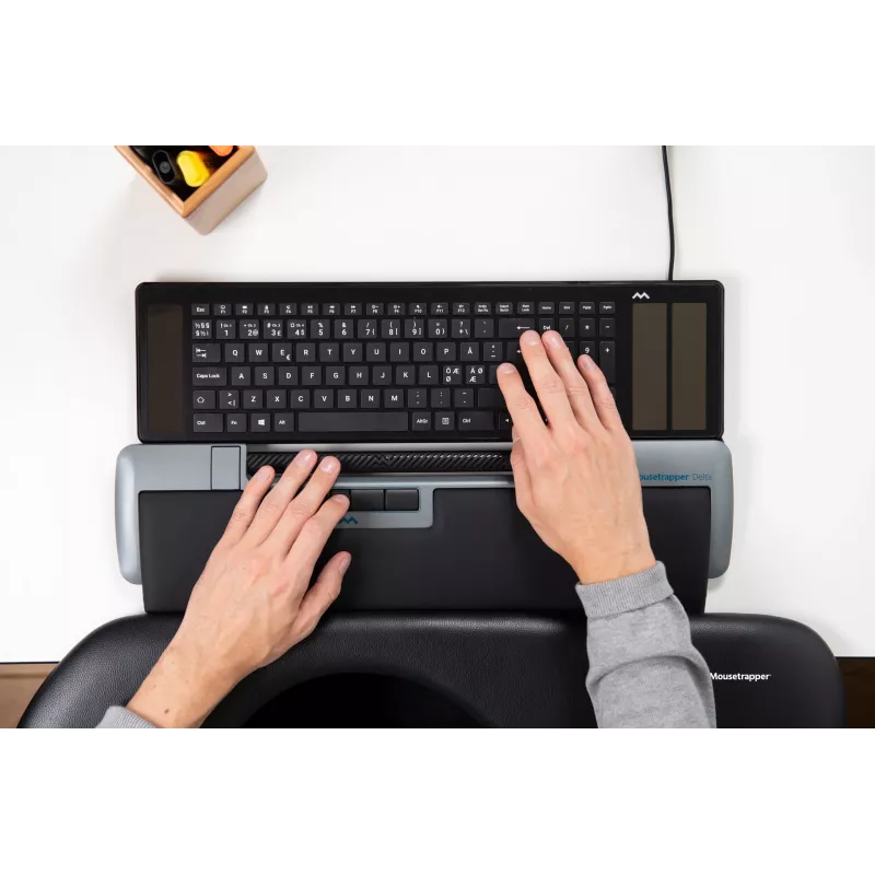 Mousetrapper Delta pelei pelēka paplašināta USB-A, USB Type-A, 4000 DPI, melna, pelēka