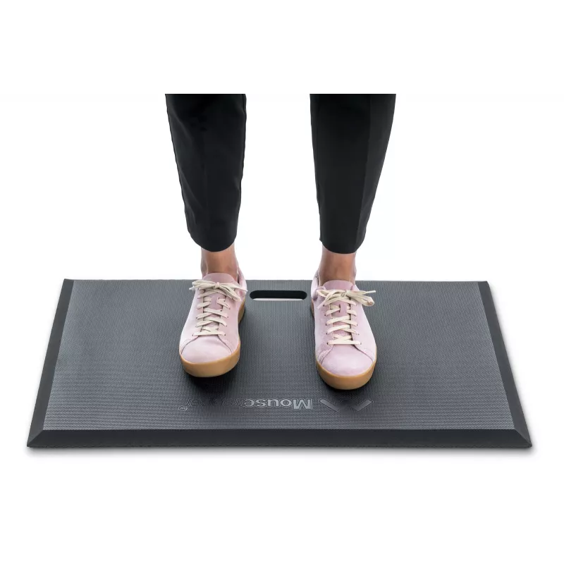 Stāvēšanas paklājiņš Mousetrapper Active Standing Mat — taisnstūrveida, melns, 740 × 450 mm, 1,8 cm biezums