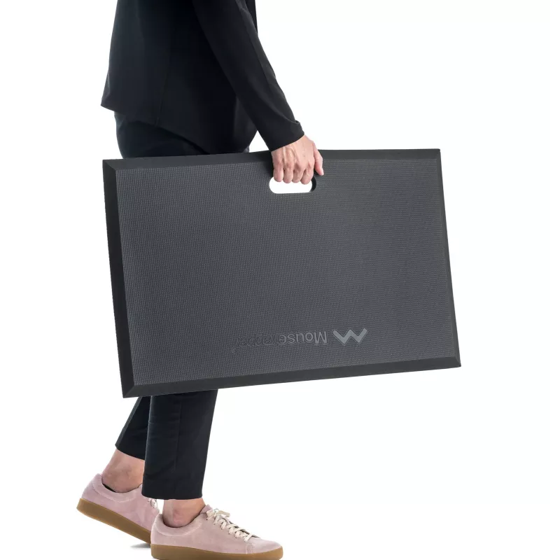 Stāvēšanas paklājiņš Mousetrapper Active Standing Mat — taisnstūrveida, melns, 740 × 450 mm, 1,8 cm biezums
