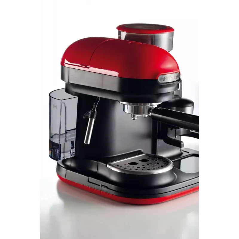 Ariete 1318 Moderna espresso automāts ar integrētu kafijas dzirnaviņu, kafijas pupiņām un maltai kafijai, piena putotājs kapučīno pagatavošanai, 1 un 2 tasīšu filtrs, 1080 W, 800 ml, sarkans