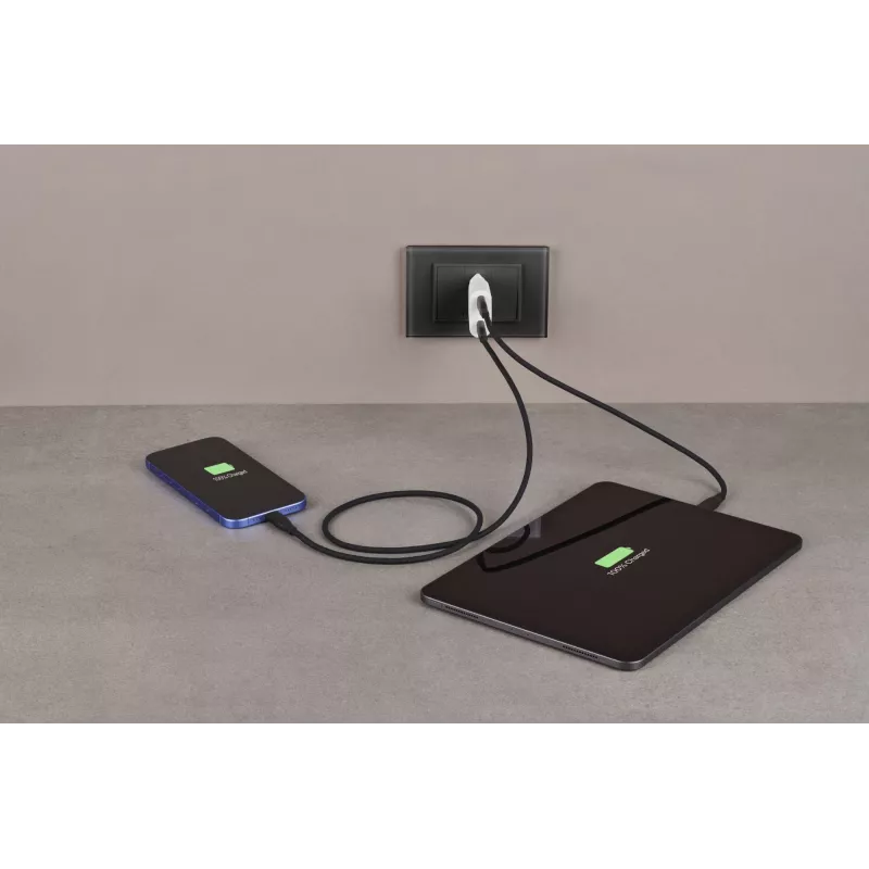Cellularline GAN sienas lādētājs 2xUSB-C 30W PD 2xUSB-C 30W PD sienas lādētājs ar GaN tehnoloģiju