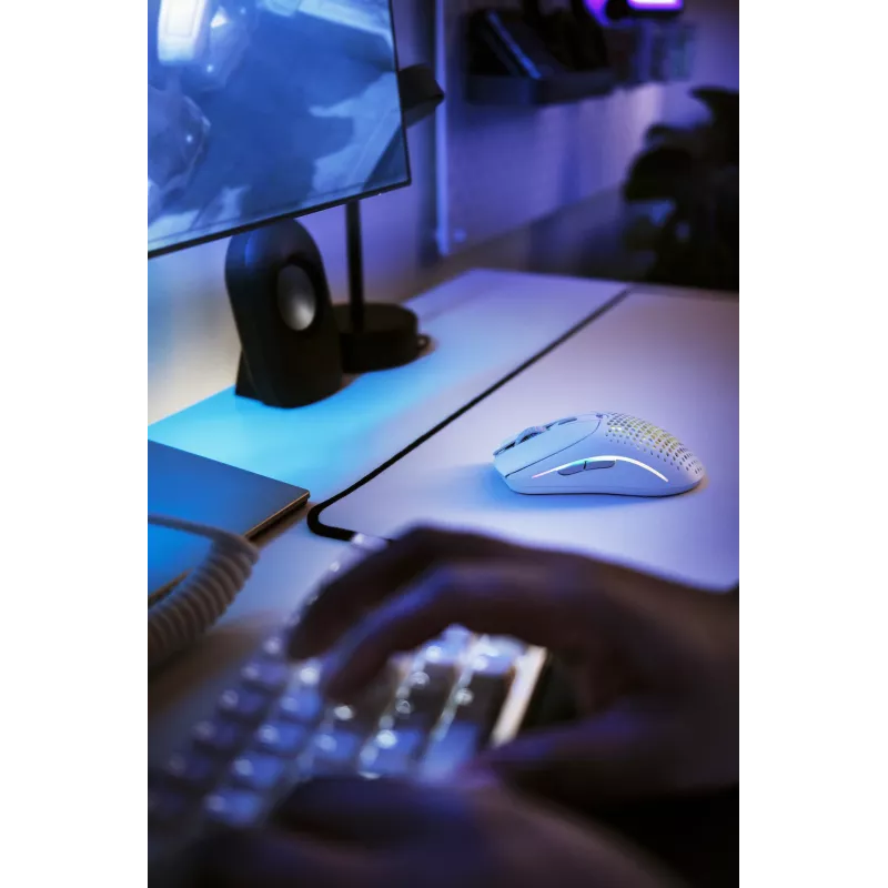 Glorious Gaming Glorious Model O Wireless 2 - Matte balta, labās rokas, lāzera, RF bezvadu + USB Type-C, 26000 DPI, 1 ms, balta