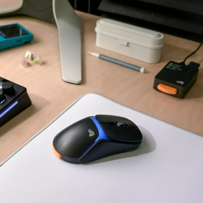Glorious Gaming Model O3 Wireless spēļu pele - InfinitePlay maināmo bateriju sistēma, 8k aptaujas frekvence, 130M klikšķu optiskie slēdži, īpaši viegla 66 g, 30K DPI optiskais sensors, RGB - melna