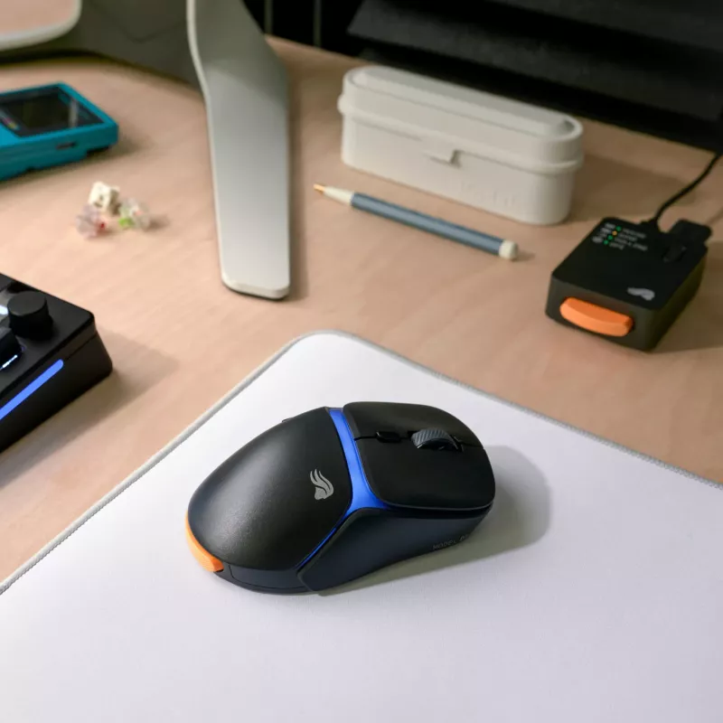 Glorious Gaming Model D3 Wireless Gaming pele - InfinitePlay nomaināmo bateriju sistēma, 8k aptaujas frekvence, 130M klikšķu optiskie slēdži, īpaši viegla 69g, 30K DPI optiskais sensors, RGB - melna