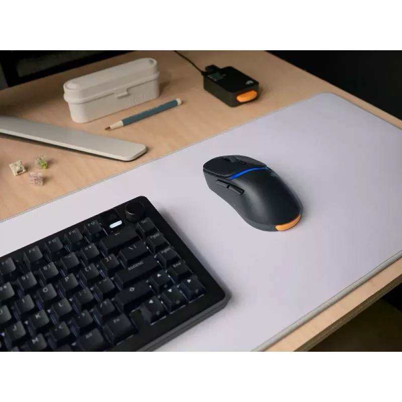 Glorious Gaming Model D3 Wireless Gaming pele - InfinitePlay nomaināmo bateriju sistēma, 8k aptaujas frekvence, 130M klikšķu optiskie slēdži, īpaši viegla 69g, 30K DPI optiskais sensors, RGB - melna