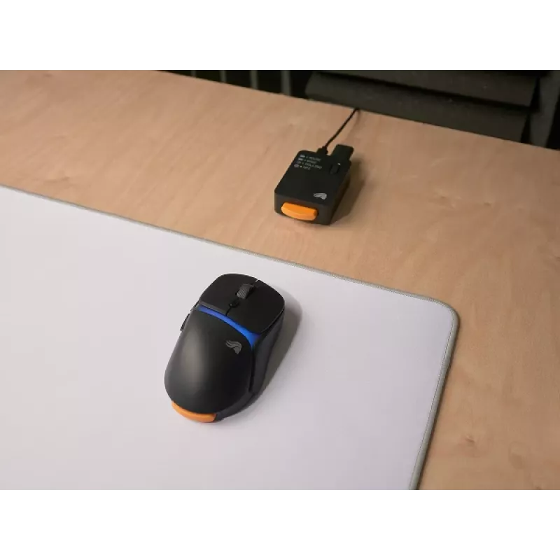 Glorious Gaming Model D3 Wireless Gaming pele - InfinitePlay nomaināmo bateriju sistēma, 8k aptaujas frekvence, 130M klikšķu optiskie slēdži, īpaši viegla 69g, 30K DPI optiskais sensors, RGB - melna