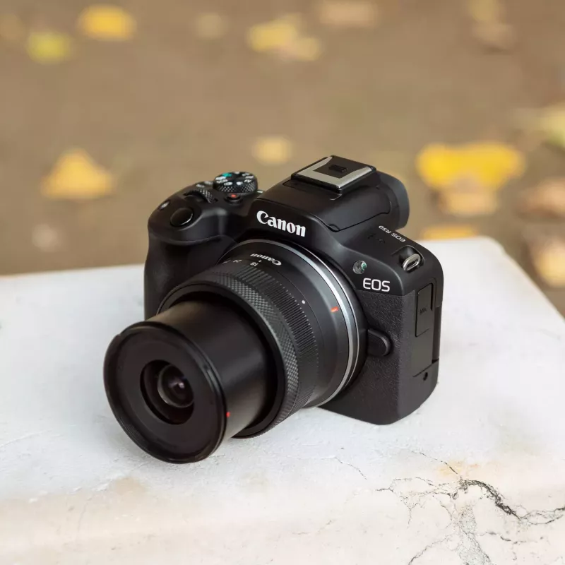 Canon EOS R50 MILC 24.2 MP CMOS 6000 x 4000 pikseļi Melns