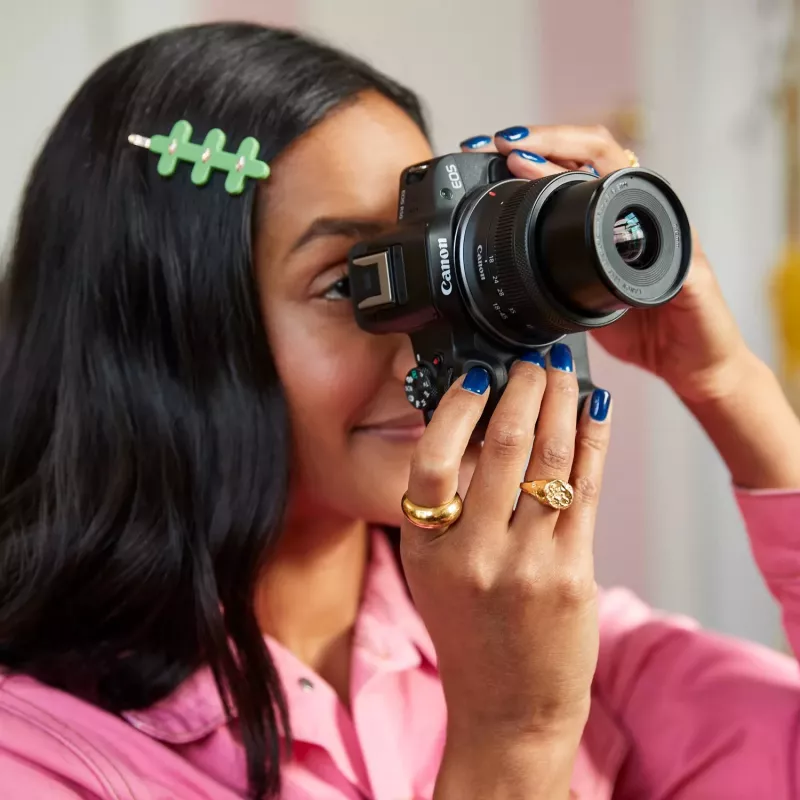 Canon EOS R50 MILC 24.2 MP CMOS 6000 x 4000 pikseļi Melns