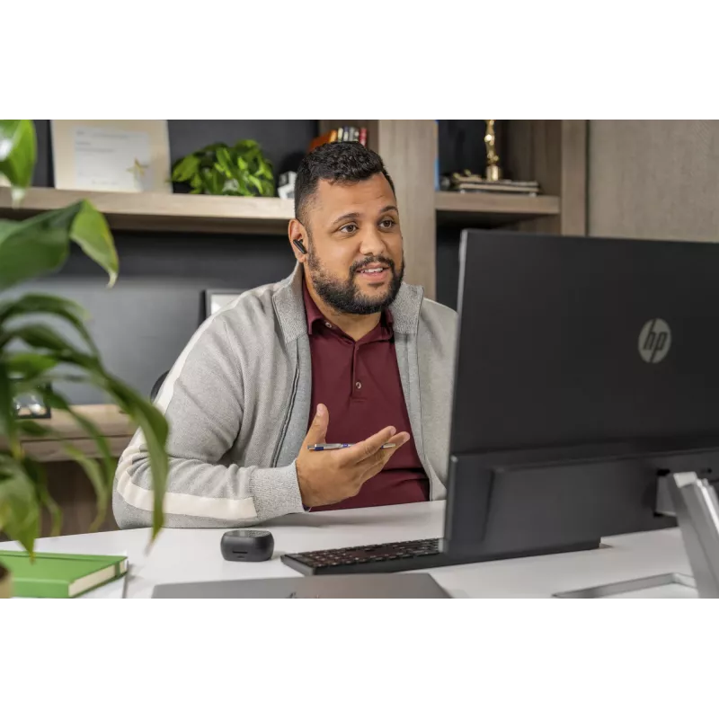 HP Poly Voyager Free 60+M UC Carbon Melns Earbuds +BT700 USB-C Adapter +Touchscreen Charge Case