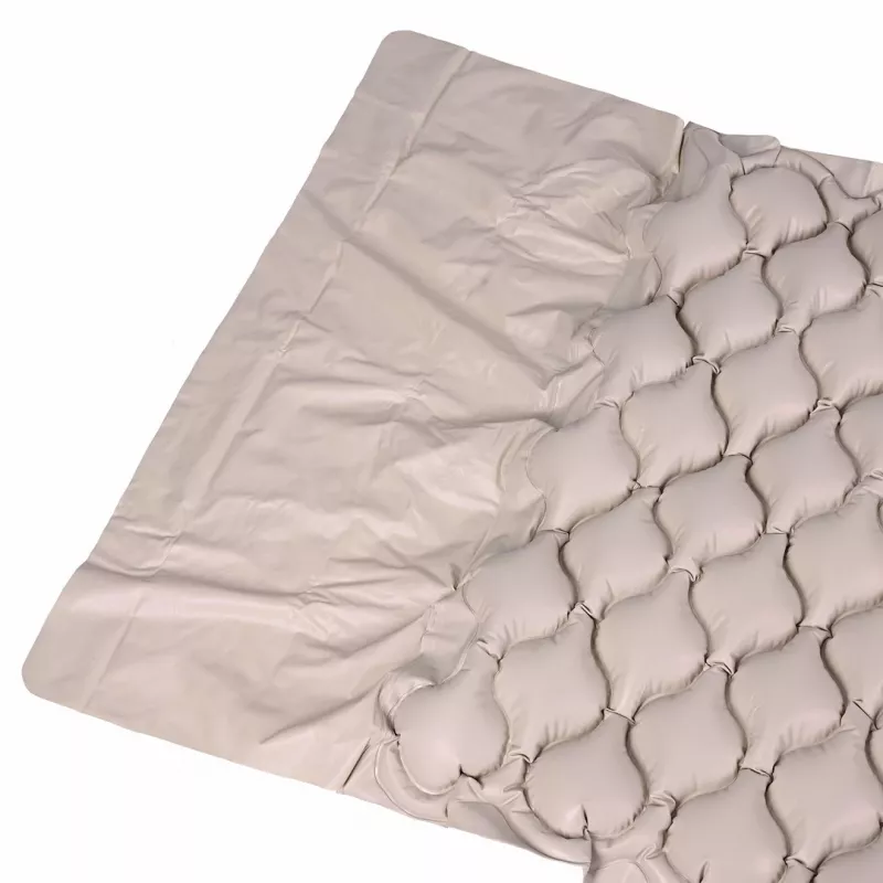 Pretizgulējumu burbuļmatracis ActionMed M100AM ar mainīgu spiedienu, viens PVC matracis 192×82×7 cm, maks. lietotāja svars 135 kg