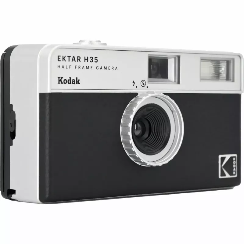 35mm film camera Kodak Ektar H35 melna — kompakta vienkāršā fotokamera, fiksēts objektīvs, filmas formāts 35mm