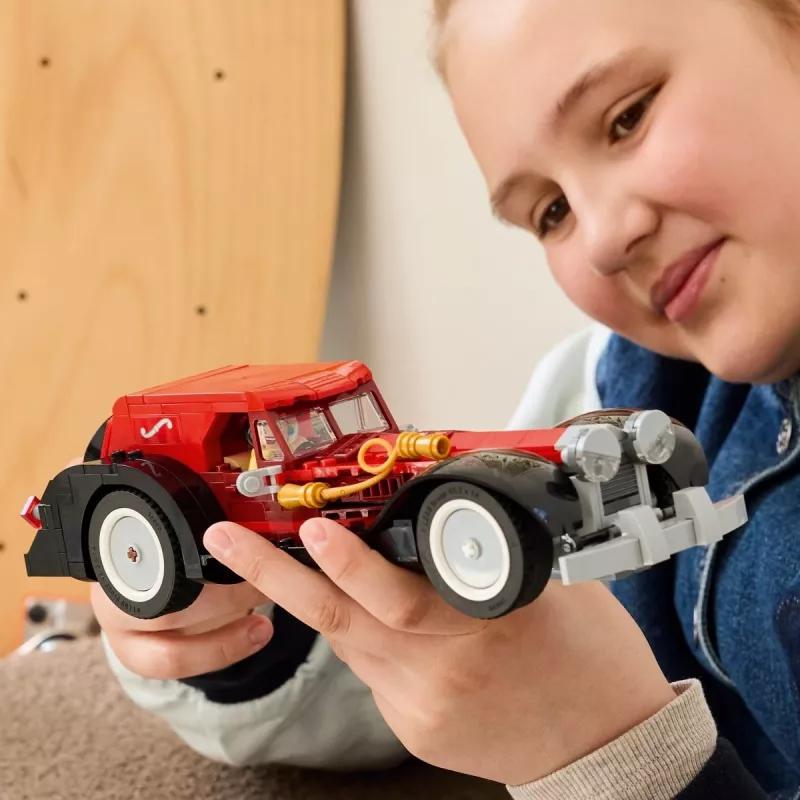 LEGO komplekts Cruella De Vil's Car 43277 – kolekcionējams būvēšanas komplekts