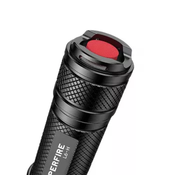 Kabatas lukturītis Superfire L6-H — rokas LED lukturis 900 lm, 15 W
