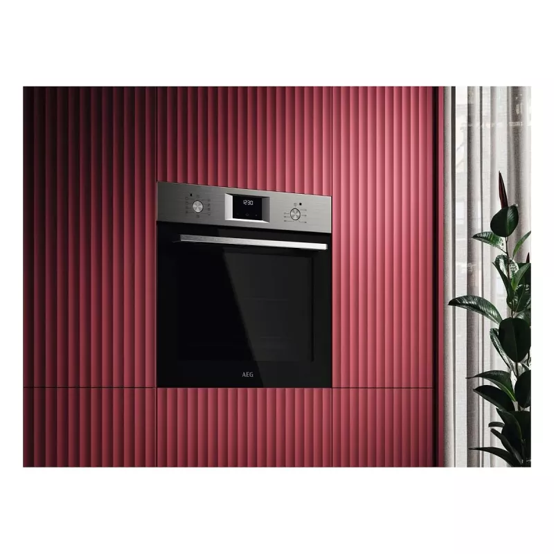 Iebūvējamā elektriskā cepeškrāsns AEG Series 5000 OU5AB20SM — 72 L, A+, nerūsējošais tērauds/melna, skāriena un grozāmās vadības ierīces