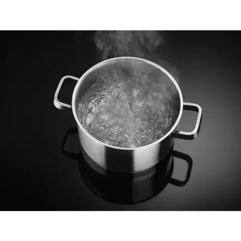 Iebūvētā indukcijas plīts virsma Electrolux EIT61443B, 4 zonas, pieskaru vadība