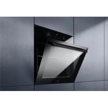 Iebūvējamā cepeškrāsns Electrolux LOD6F77WZ daudzfunkcionāla, energoefektivitātes klase A+