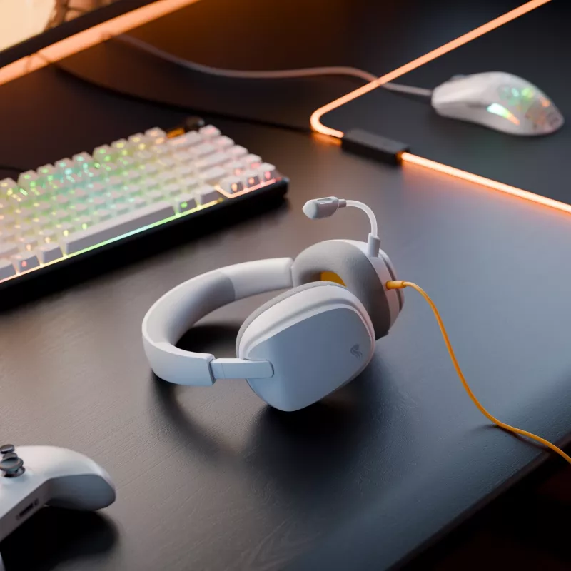 Glorious Gaming Glorious GHS Eternal - Stereo Gaming Headset priekš PC, PS5, PS4, Xbox, Switch - Īpaši pielāgoti leņķveida draiveri, regulējams kristāldzidrs noņemams mikrofons, 3.5mm - Izturīgs, visas dienas/nakts komforts - Balts
