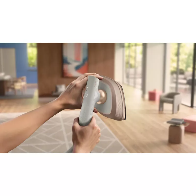 Tvaika gludeklis Philips GC213/10 1800 W ar 90 g/min tvaika triecienu, 2,5 m vadu, ietver StyleMat
