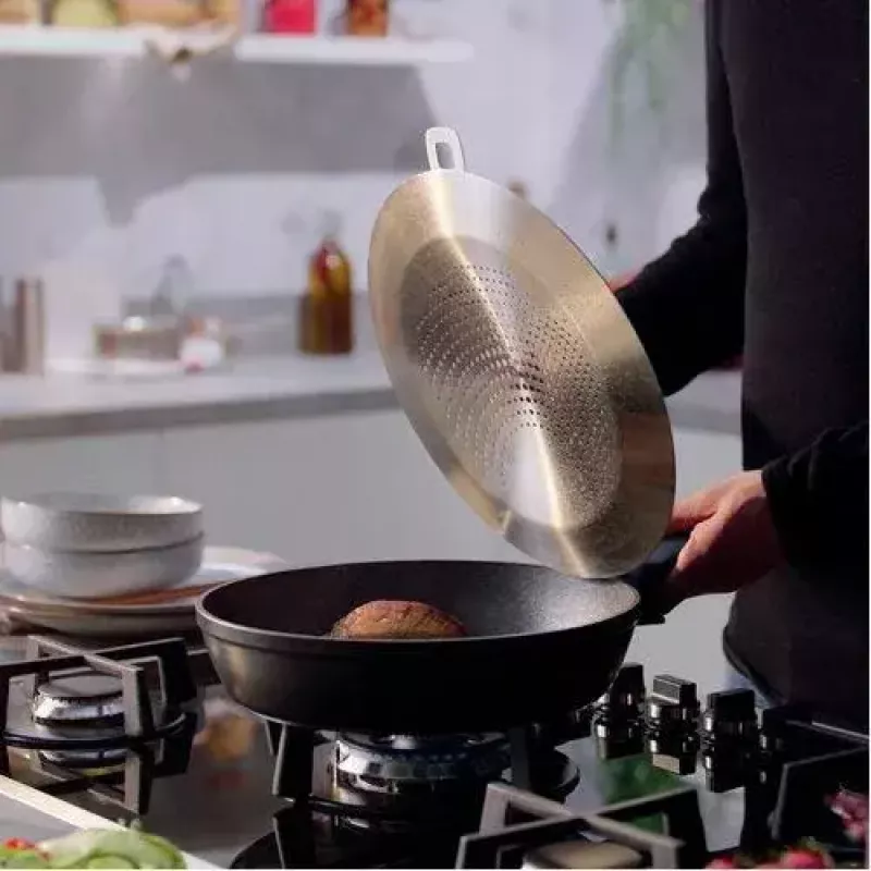 Universāla panna Fissler Adamant Comfort Round 24 cm melna