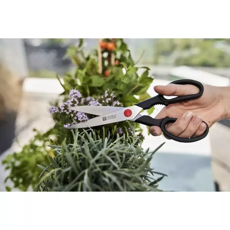 Virtuves šķēres ZWILLING TWIN L 230 mm, nerūsējošā tērauda asmeņi, melns rokturis, universāla lietošana