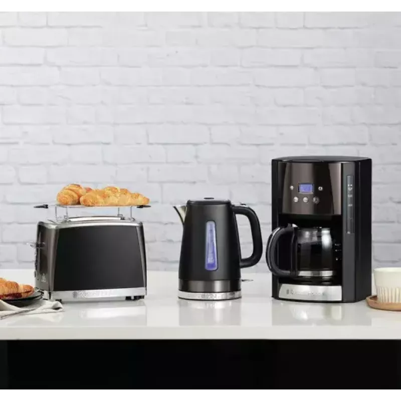 Elektriskā tējkanna Russell Hobbs 1,7 L 2400 W melna