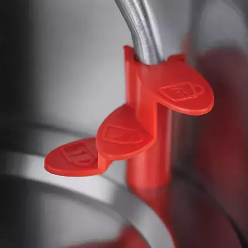 Elektriskā tējkanna Russell Hobbs 1,7 L 2400 W melna