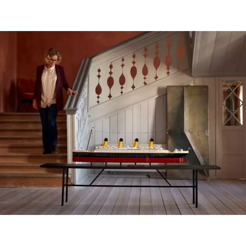 LEGO building set ICONS 10294 Titanic modeļa kopija — 9,090 gabali, 18+