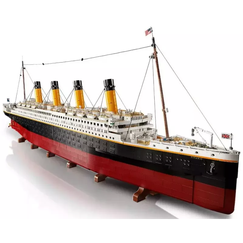 LEGO building set ICONS 10294 Titanic modeļa kopija — 9,090 gabali, 18+