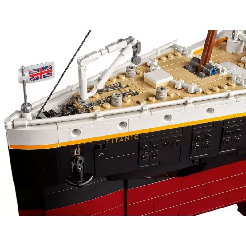 LEGO building set ICONS 10294 Titanic modeļa kopija — 9,090 gabali, 18+