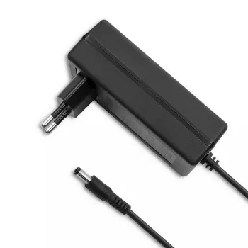 Strāvas adapteris Qoltec 50779 iekštelpām 20 W melns