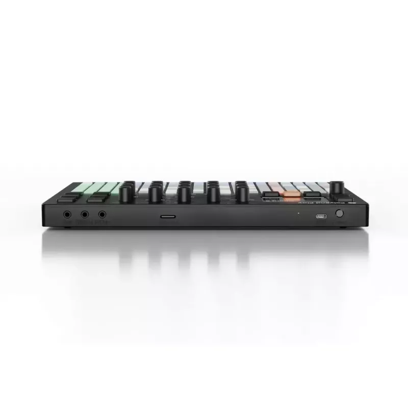 Groovebox Polyend Play - Polyend aparatūras groovebox, kompakta autonoma sekvencētājs un sempleris