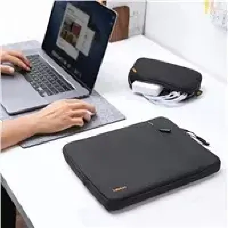 Uzmavu komplekts Tomtoc TOM-A13-C12D 13 collu MacBook Pro/Air — melns