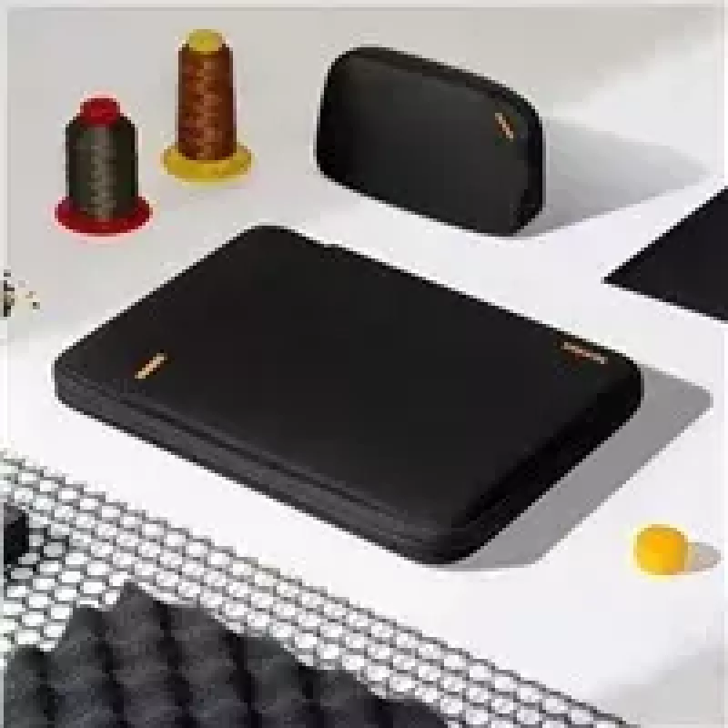 Uzmavu komplekts Tomtoc TOM-A13-C12D 13 collu MacBook Pro/Air — melns