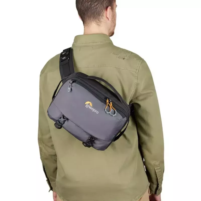 Sling case Lowepro LP37468-PWW pelēka Shoulder strap 1 exterior pocket