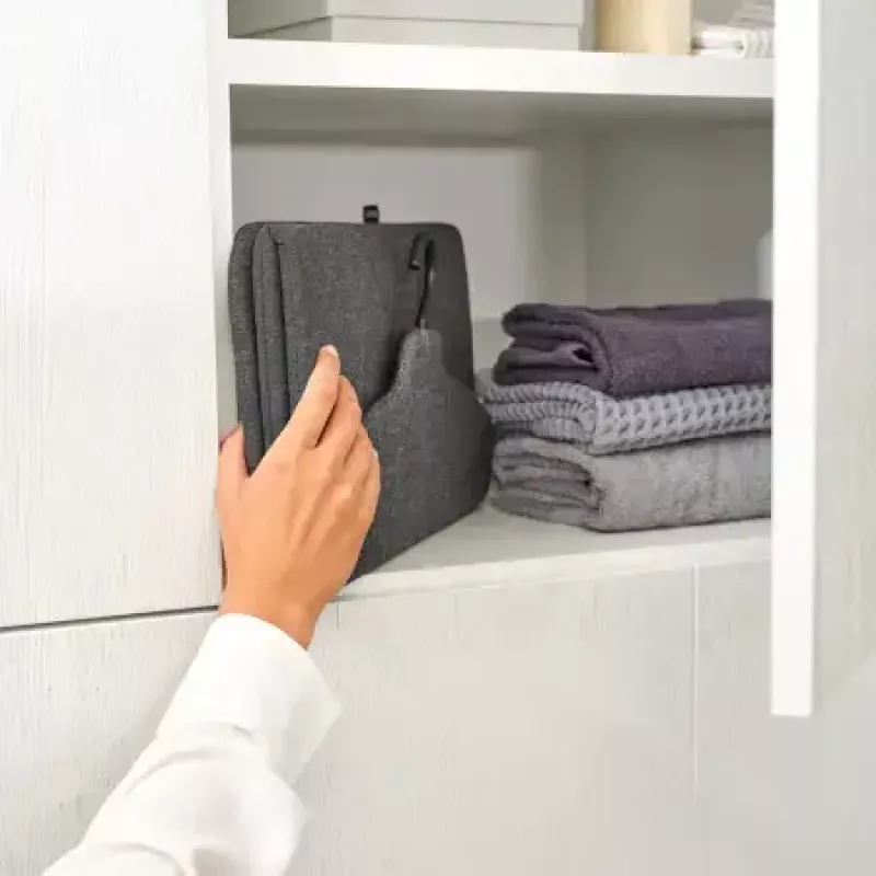 Saliekamais tvaika gludināmais dēlis BRABANTIA 40 x 85 cm, melns, piemērots tvaika gludeklim, svars 0,1 kg