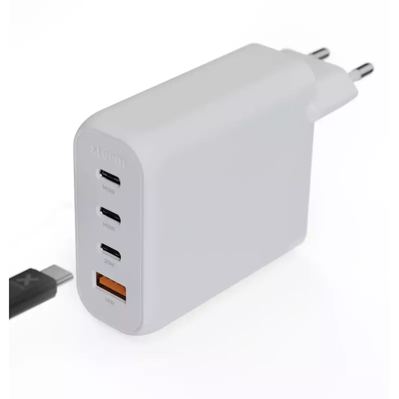 Xtorm 140W GaN² Īpaši kompakts sienas lādētājs iekštelpām Maiņstrāva Universāls 3 USB Type-C Ātrā uzlāde