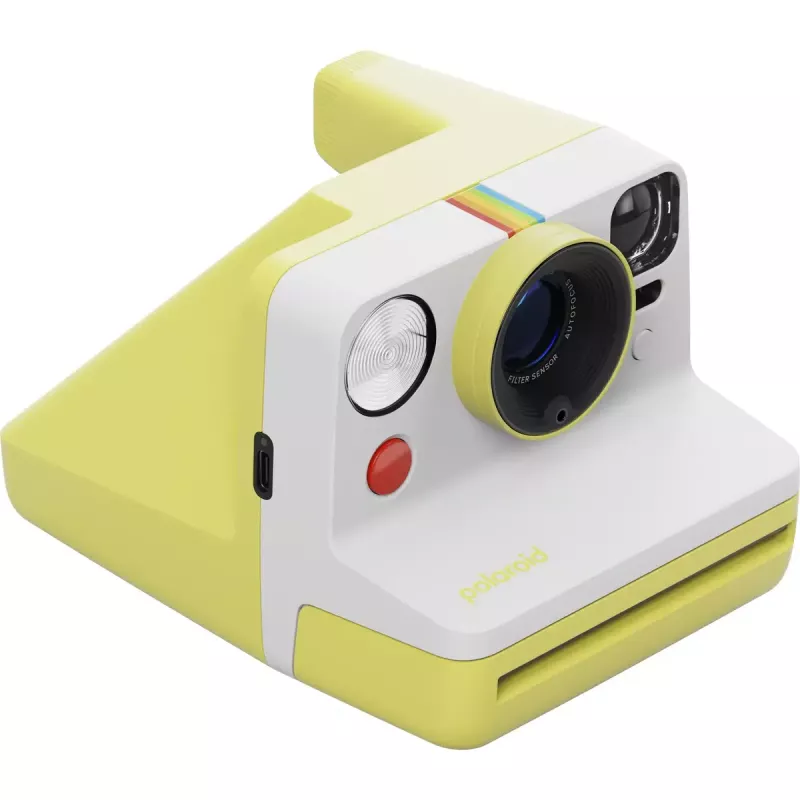 Momentuzņēmuma kamera POLAROID Now Gen 3 dzeltena — modelis 9158, analogā tūlītējās drukas kamera, iebūvēta zibspuldze