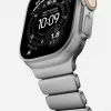 NOMAD Stratos Band - titāna aproce Apple Watch 49mm ar FKM (dabīgais titāns, melns FKM)