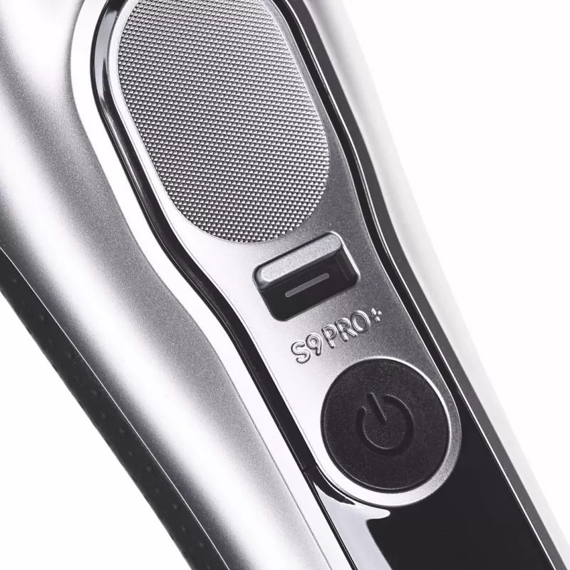 Braun Series 9 Pro+ 9667CC vīriešu skuveklis, folijas skuveklis ar trimmeri, sudraba