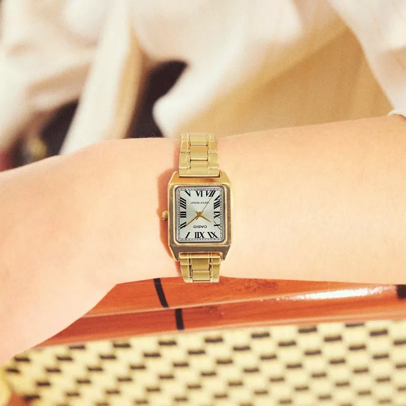 CASIO LTP-V007G-9BUDF sieviešu analogais pulkstenis, zelta
