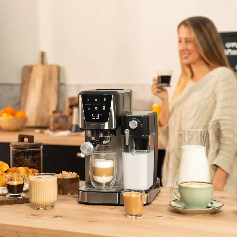 Cecotec kafijas automāts | Power Espresso 20 Cream | Sūkņa spiediens 20 bāri | Iebūvēts piena putotājs | Pusautomātisks | 1350 W