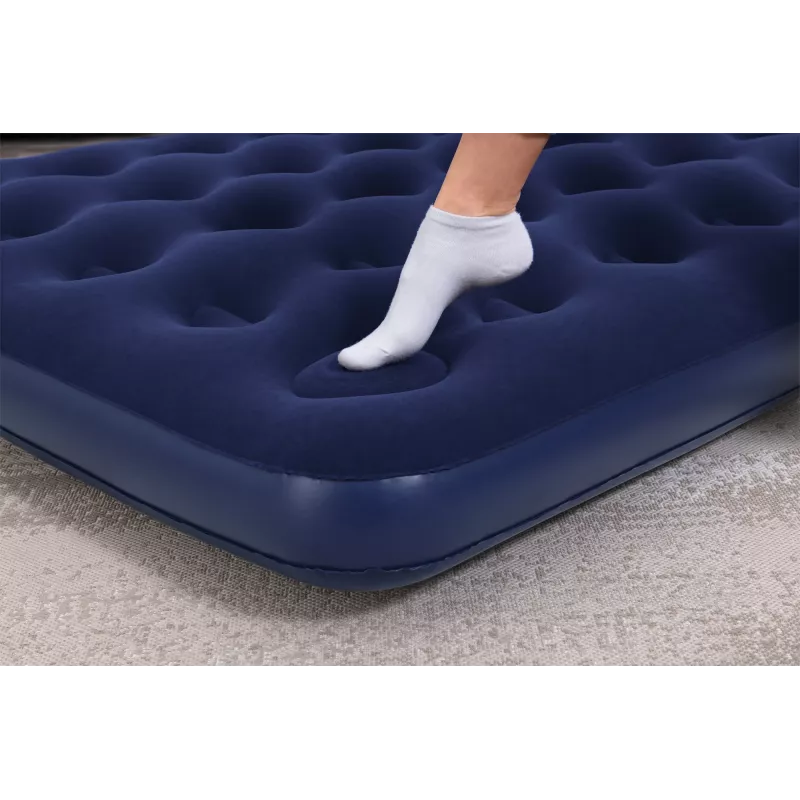 Bestway gaisa matracis pilna izmēra ar iebūvētu kājas sūkni 1,91 m x 1,37 m x 28 cm