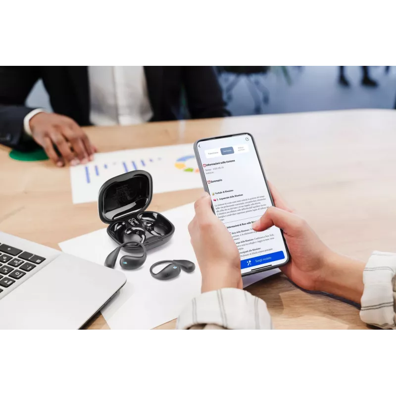 Cellularline Nebit – TWS tulkotāja austiņas NEBIT TWS ar reāllaika tulkošanas funkciju. Elegantas un inteliģentas, izstrādātas, lai pārvarētu valodas barjeras un nodrošinātu tūlītēju saziņu un transkripciju.