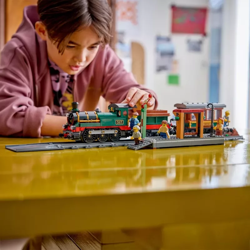 LEGO City 60511 Vintage tvaika vilciens (575 gab.)
