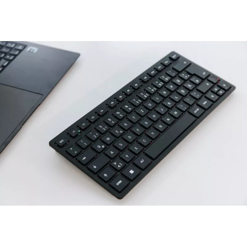 CHERRY KW 9200 MINI bezvadu kompaktā tastatūra, uzlādējama, 2,4 GHz + Bluetooth + USB-C, melna (Beļģijas AZERTY) JK-9250BE-2