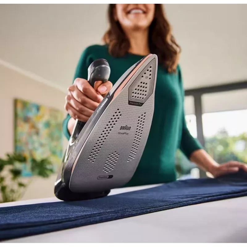 Braun FI7276BK tvaika gludeklis - 2700W, EloxalPlus 3D BackGlide zole, 230 g/min tvaika pastiprinājums, melns