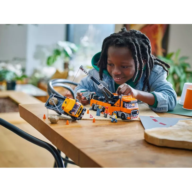LEGO City 60467 Ekipāžas auto ar celtni