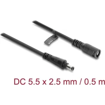 Delock DC pagarinājuma kabelis 5.5 x 2.5 mm vīrišķais uz sievišķo ar bajonetes slēdzeni 18 AWG, 0.5 m melns (67391)