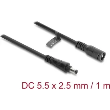 Delock DC pagarinātājkabelis 5,5 x 2,5 mm vīrišķais uz sievišķo ar bajonetes slēdzeni 18 AWG, 1 m melns (67392)